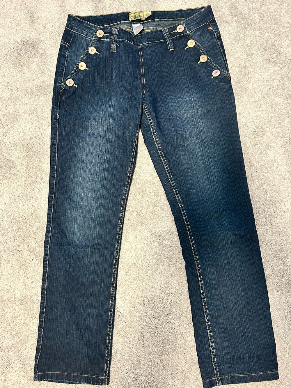 Mecca Femme Women’s Dark Blue Button-Accent Jeans